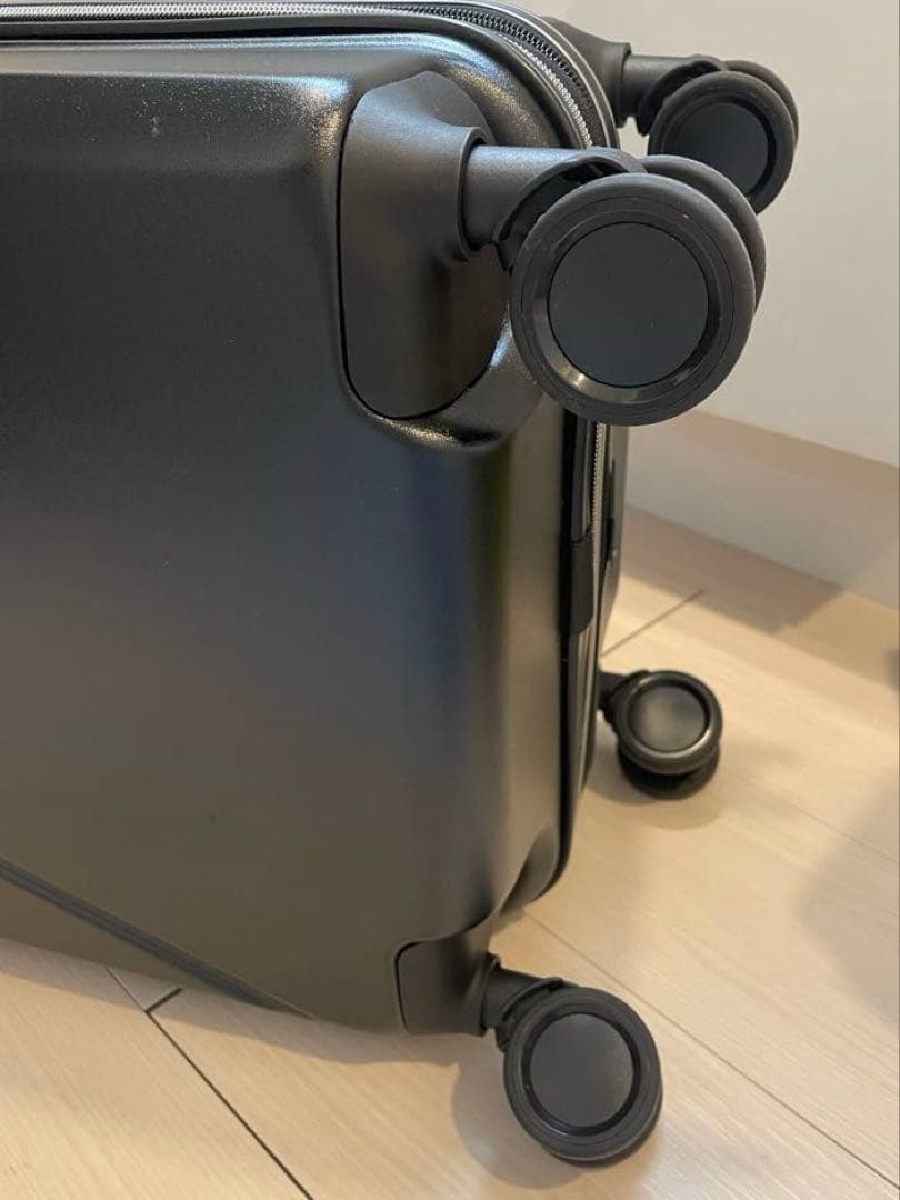 夏！旅行に！　大きくなるKANGOL キャリーケース