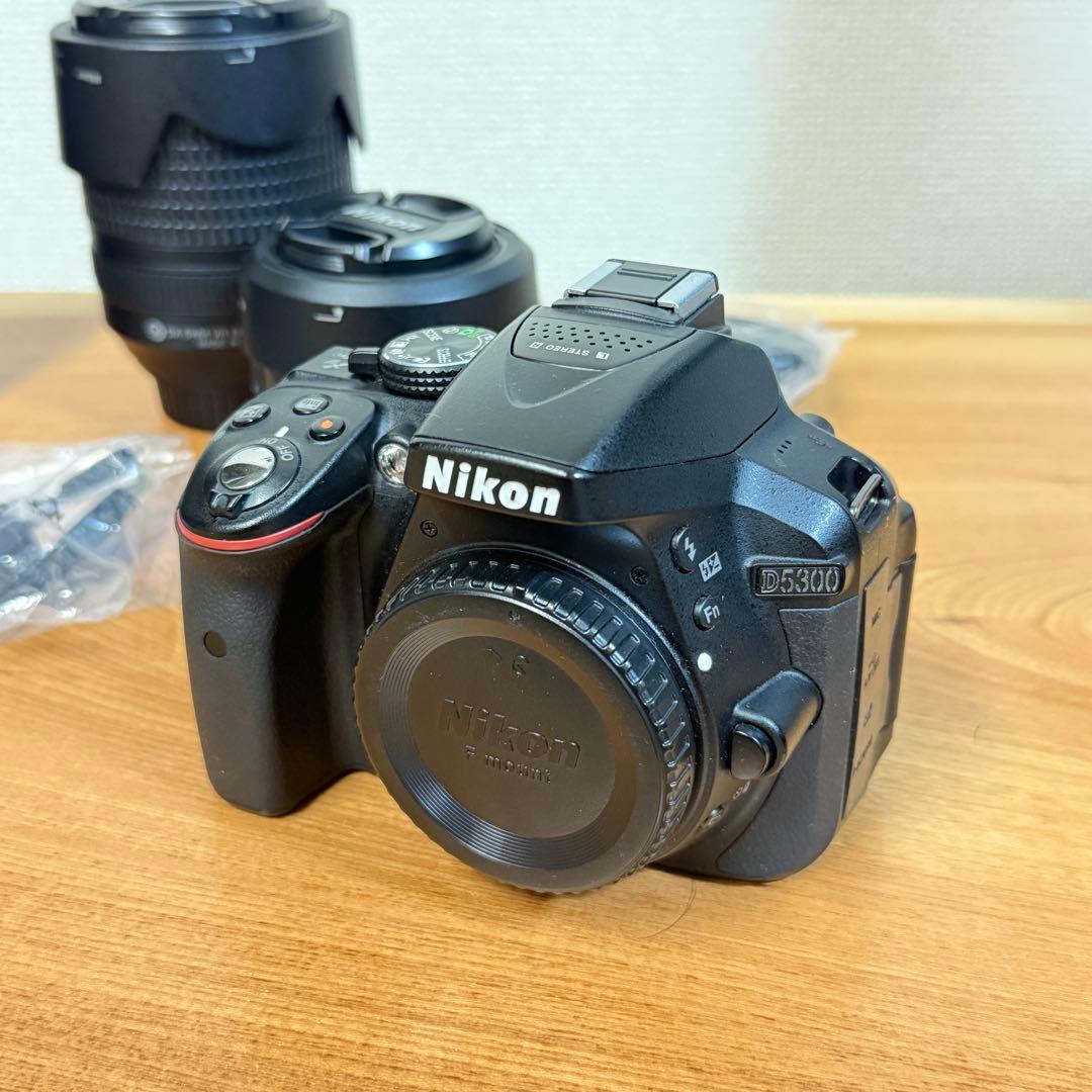 Nikon D5300 18-140VRレンズキット 35単焦点レンズおまけ
