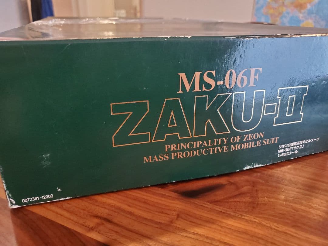 【空条　承太郎】パーフェクトグレード 1/60 MS-06F ザクII