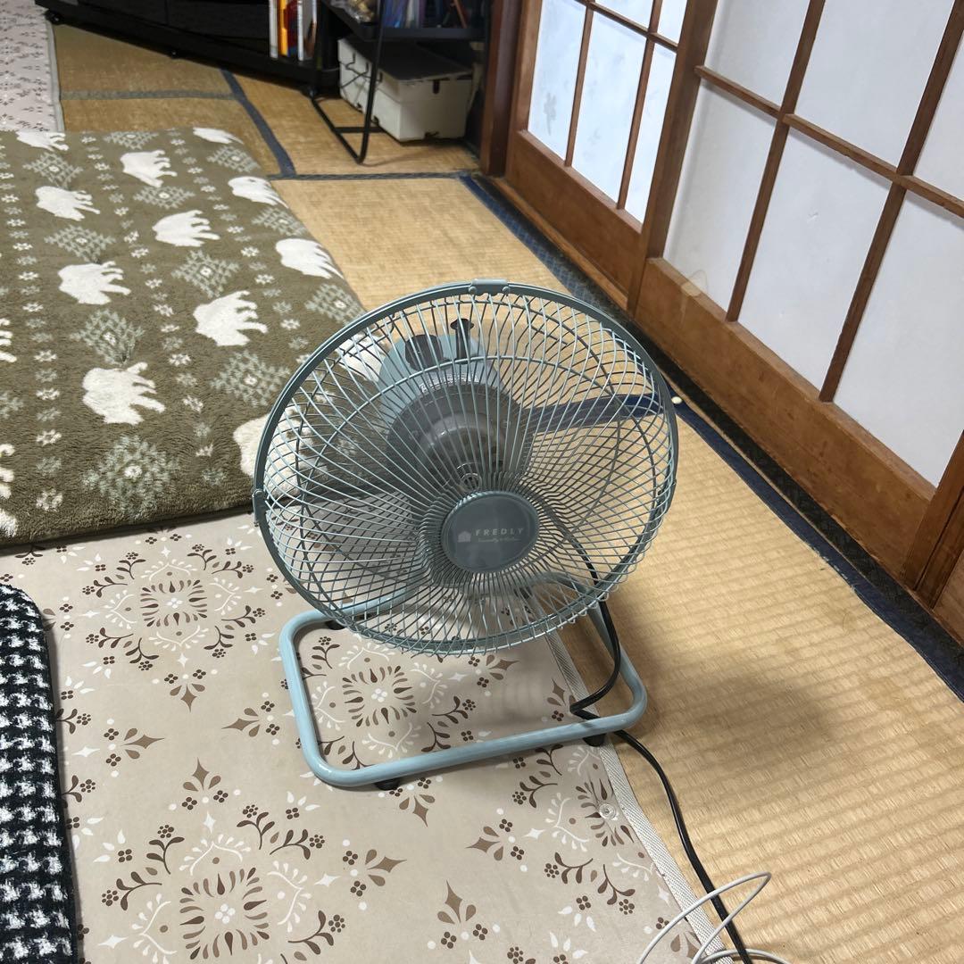 シルバー 卓上扇風機 コンパクト