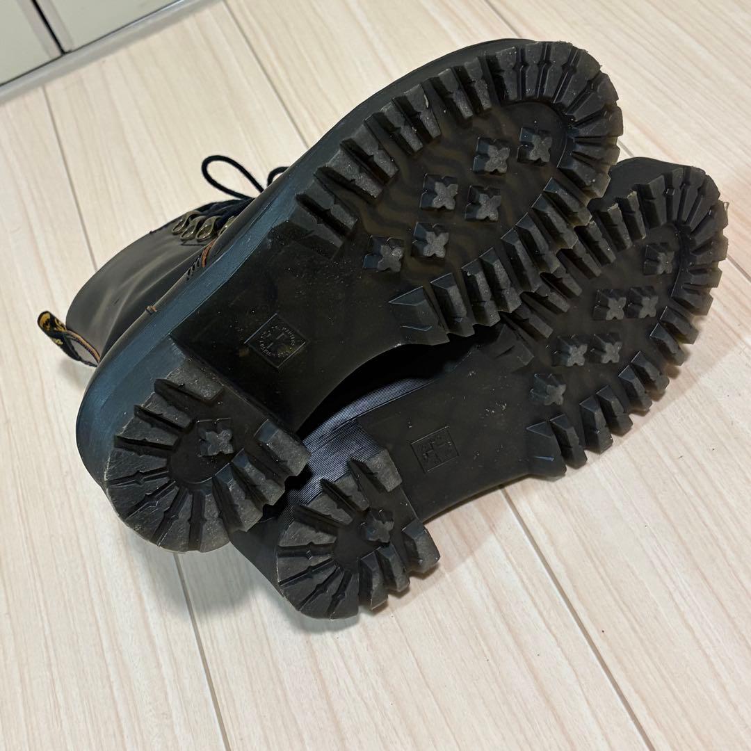 ドクターマーチン　Dr. Martens レオナ