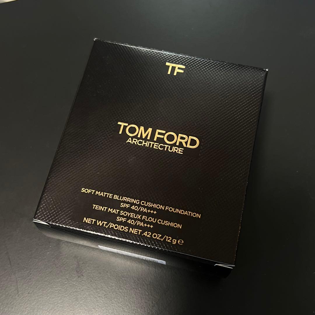 TOM FORD アーキテクチャー ブラーリング クッションファンデーション