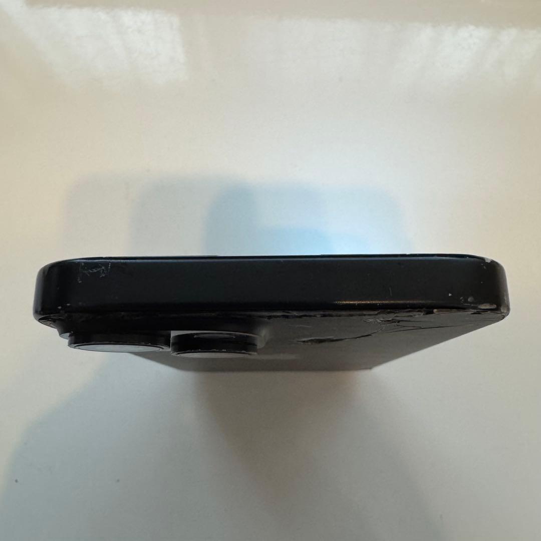 ジャンク iPhone15 256GB ブラック 背面割れ 液晶表示異常