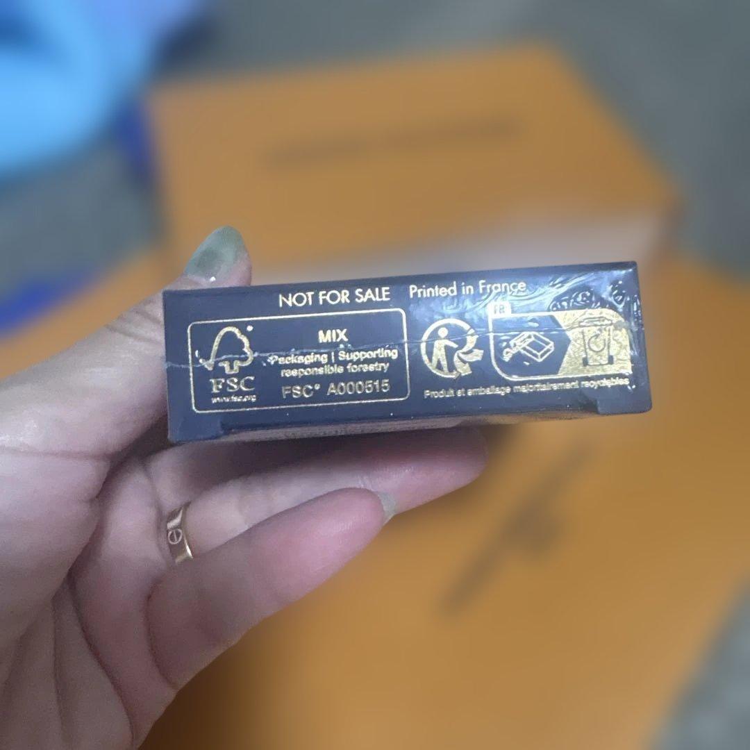 ルイ・ヴィトントランプ新品未開封