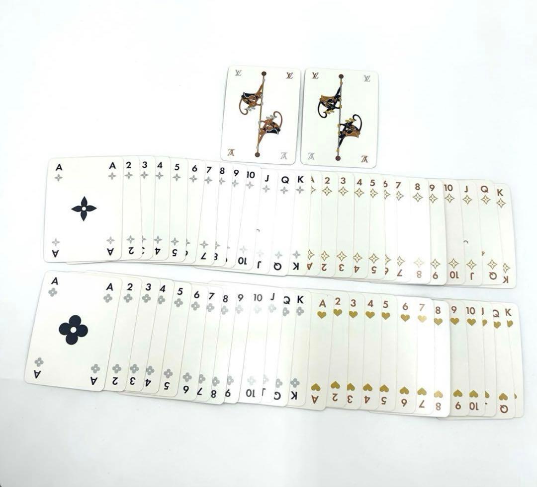 ルイ・ヴィトントランプ新品未開封