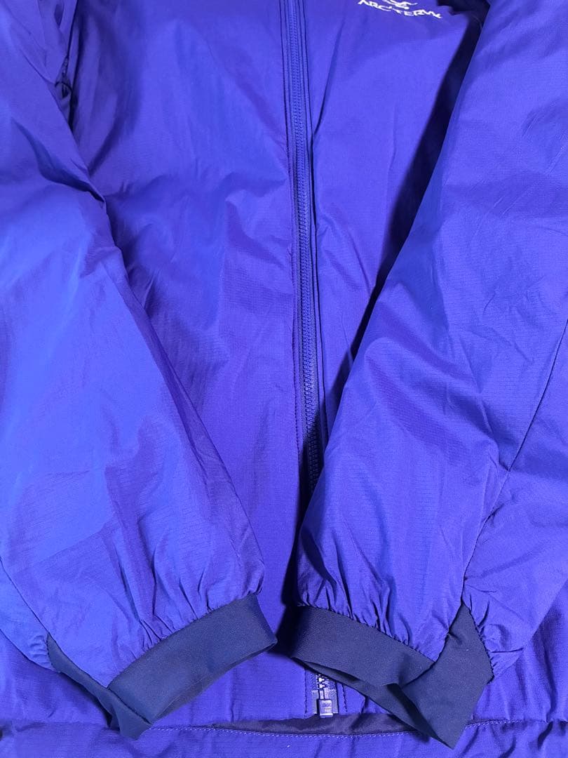 アークテリクス　アトムLTフーディー　メンズs ブルー　atomlthoody