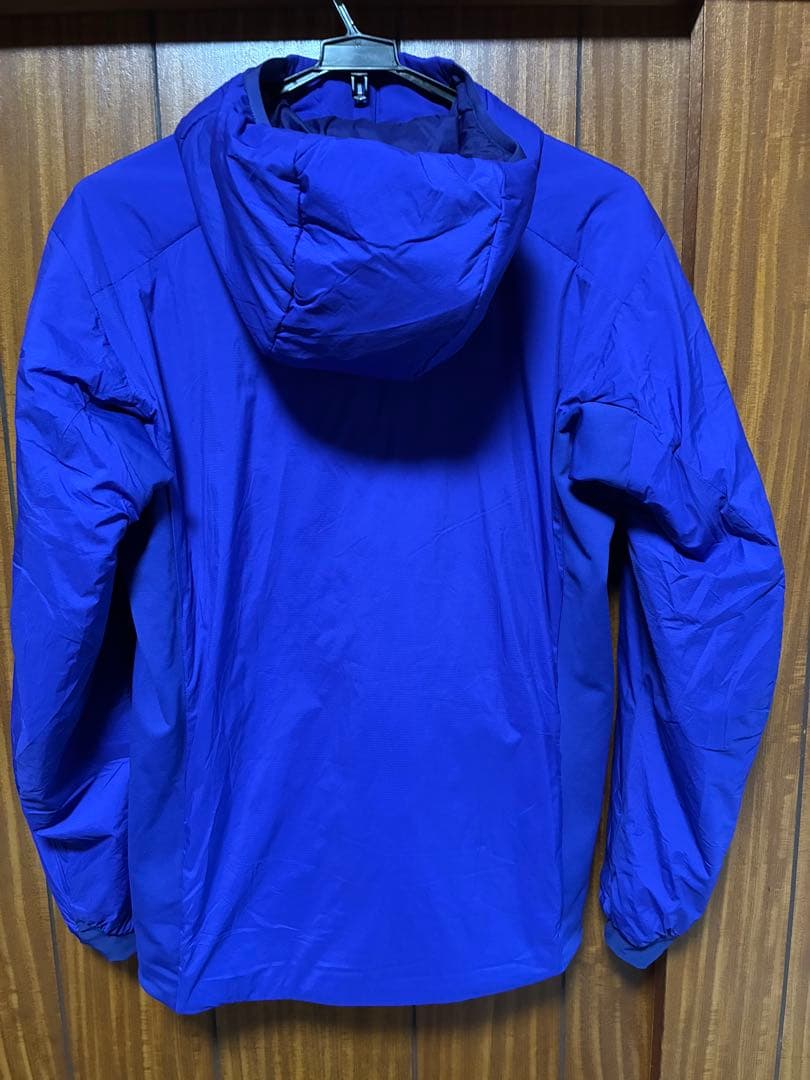 アークテリクス　アトムLTフーディー　メンズs ブルー　atomlthoody