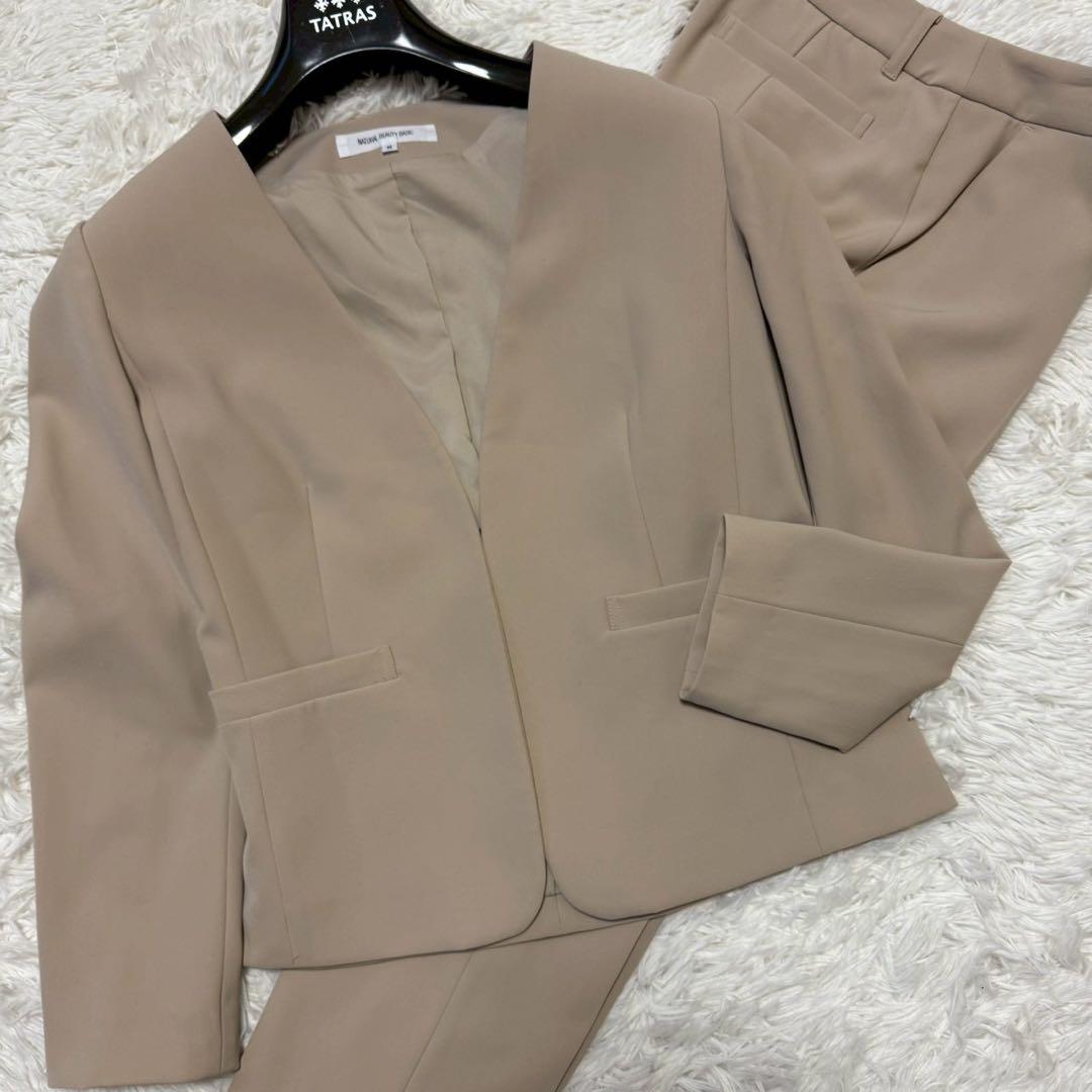 美品✨ナチュラルビューティーベーシック パンツスーツ ノーカラー ウォッシャブル