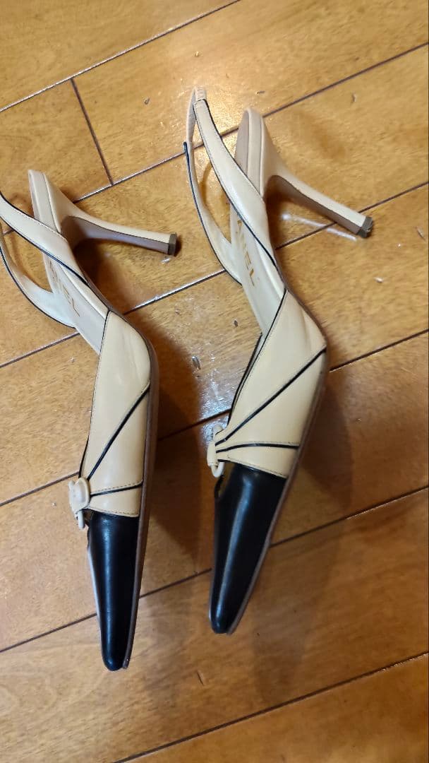 CHANEL ベージュ ブラック スリングバックパンプス