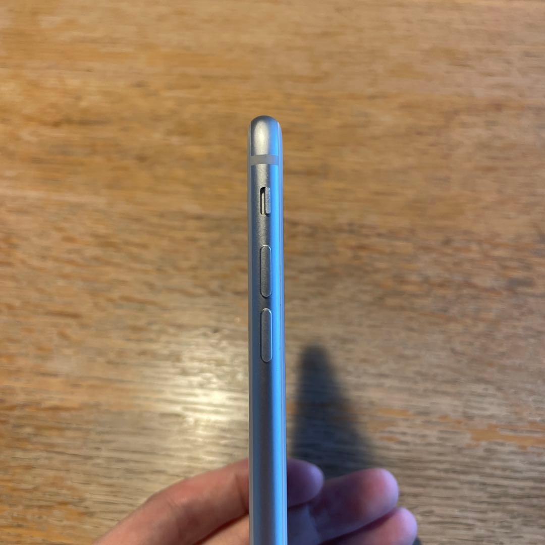 SIMフリー　iPhone 8 本体　シルバー　64GB 箱あり