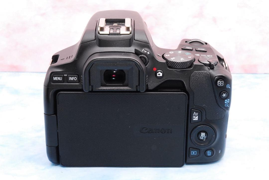 Canon Kiss X10★豪華トリプルレンズ★一眼レフカメラ★スマホ転送