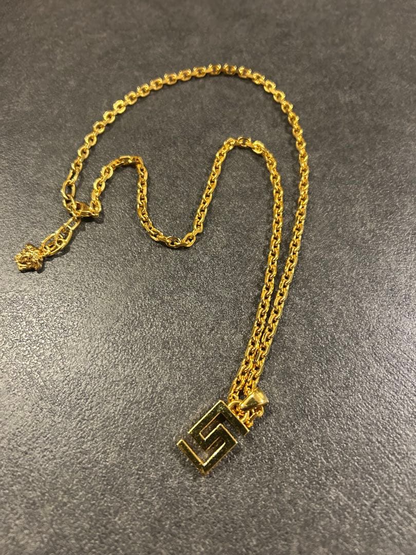 VERSACE ヴェルサーチ　ネックレス　ゴールド