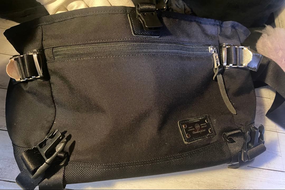 Master-piece ブラック メッセンジャーバッグ