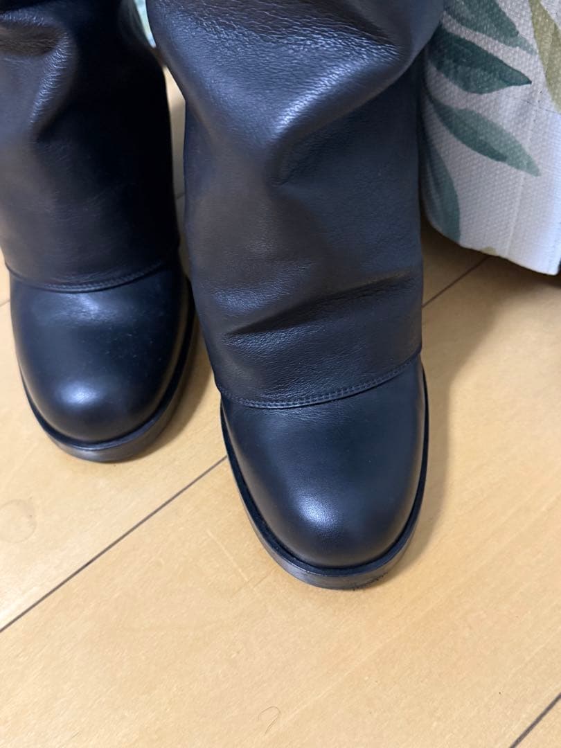 CHANEL シャネル ブラックレザー ロングブーツ バックル付き