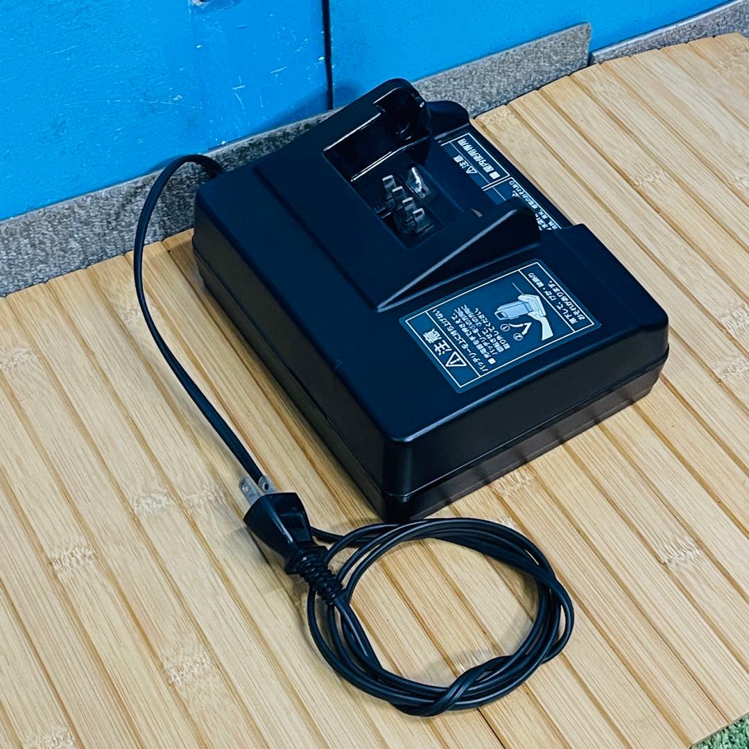 Panasonic NKJ069Z1バッテリー充電器動作品