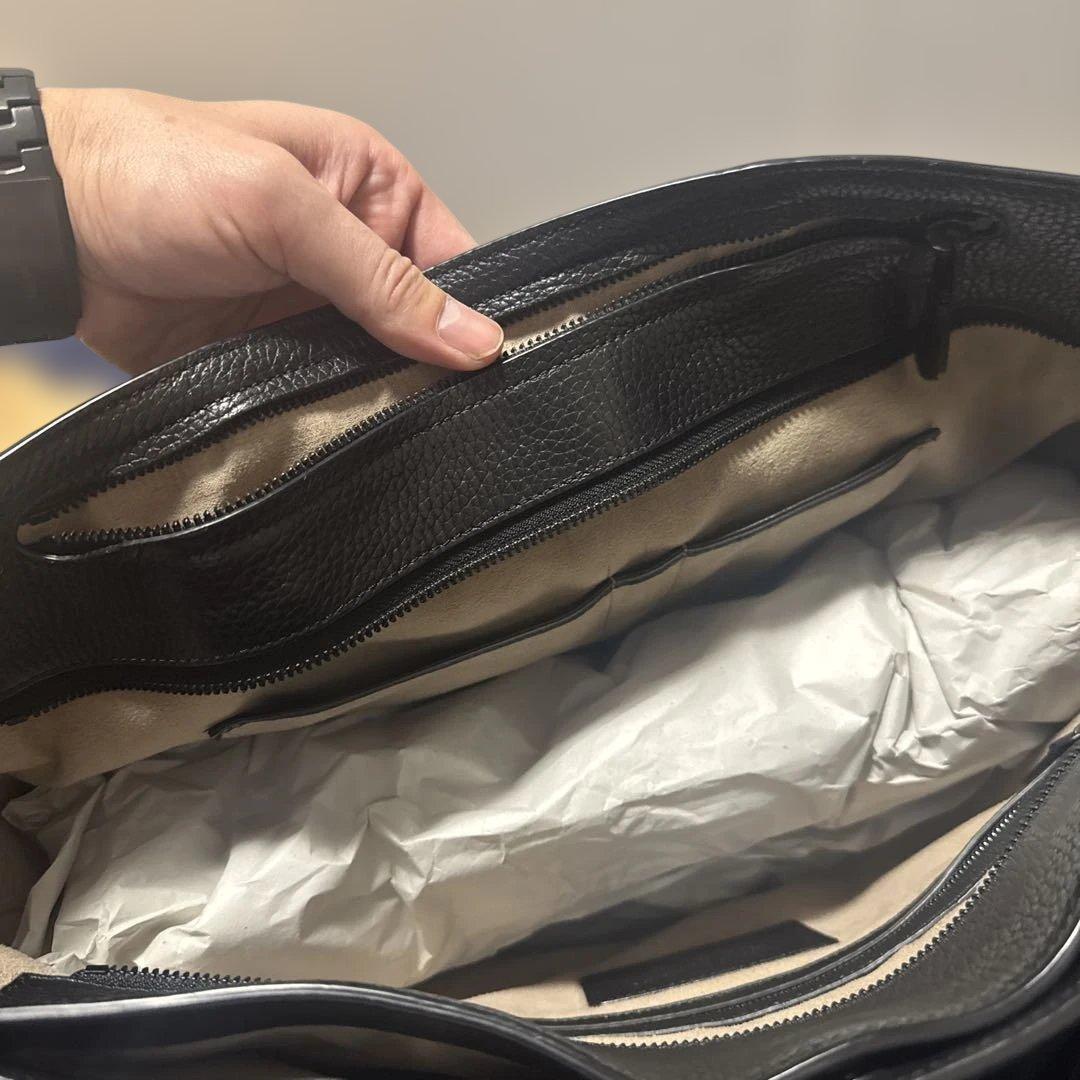 COACH ネイビー 黒レザー トートバック　A4ネイビー レザー トートバッグ