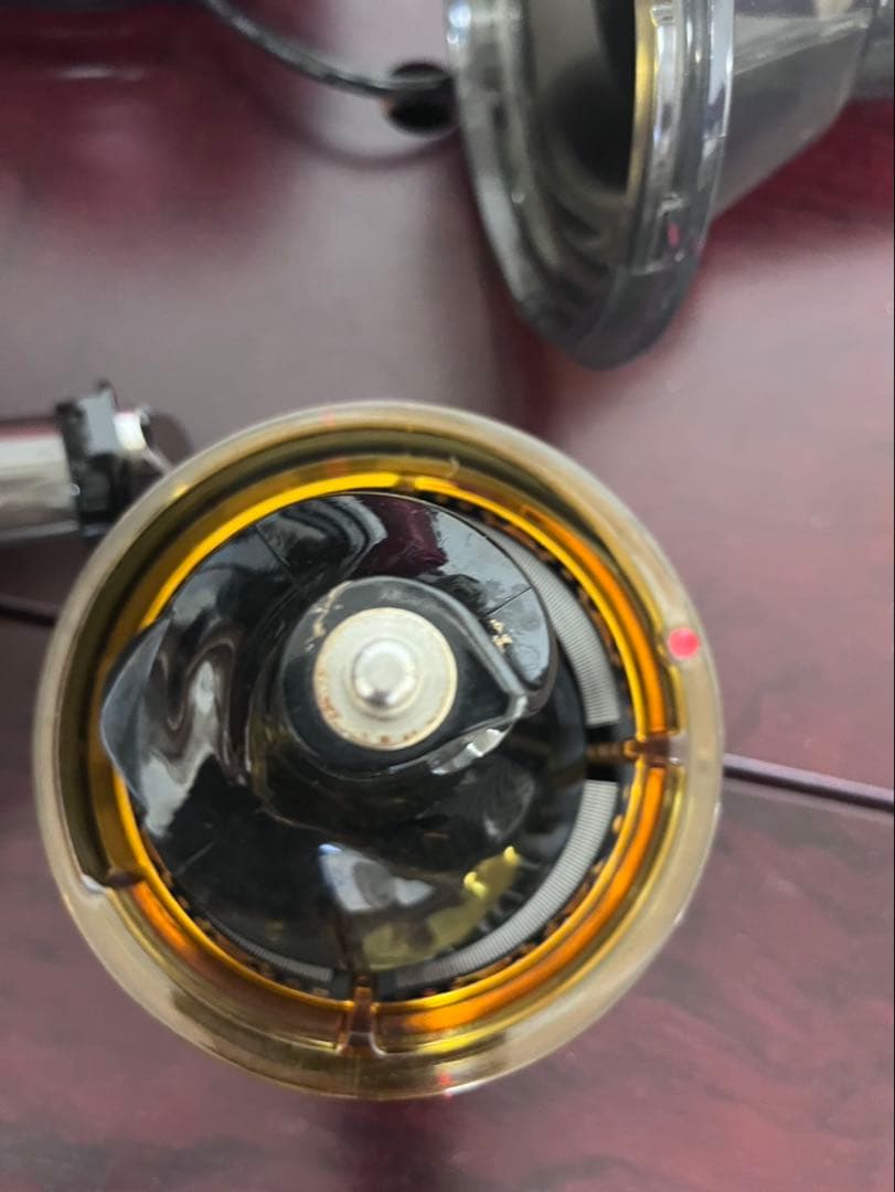 クビンス　Kuvings ジューサー