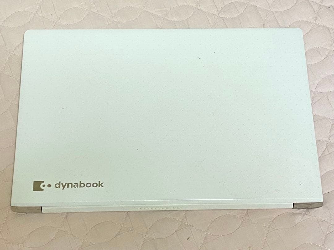 東芝　Dynabook P3-T4LH-BW ノートパソコン　P3T4LHBW