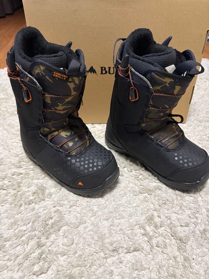 【美品】 BURTON スノーボード ブーツ 24cm 子供用