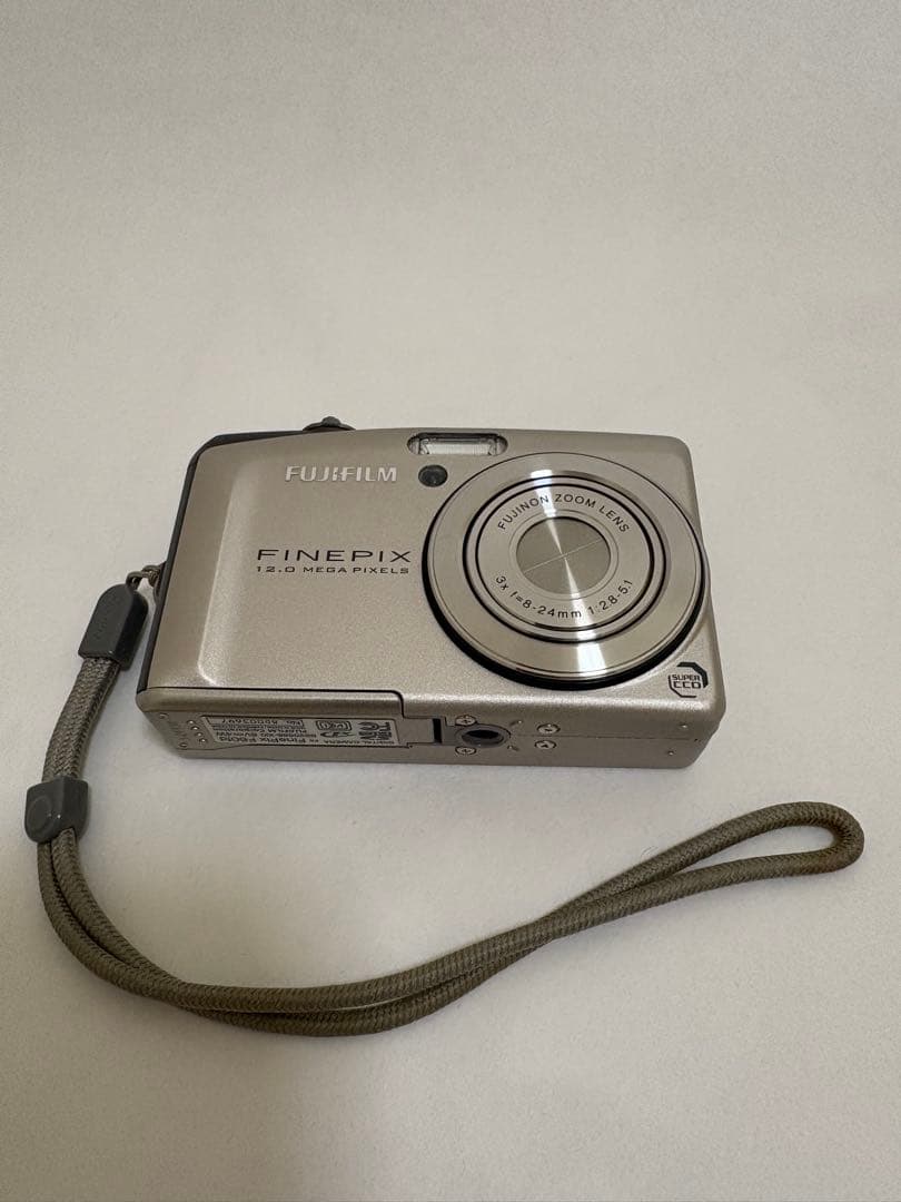 FUJIFILM FINEPIX F60 fd (富士フイルム)