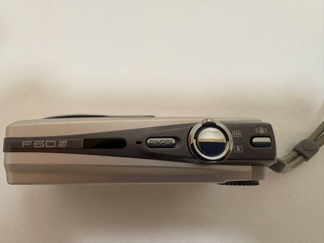 FUJIFILM FINEPIX F60 fd (富士フイルム)