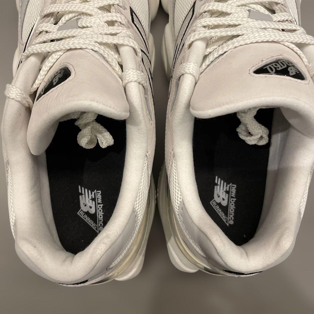 【新品未使用】NEW BALANCE 9060 US12