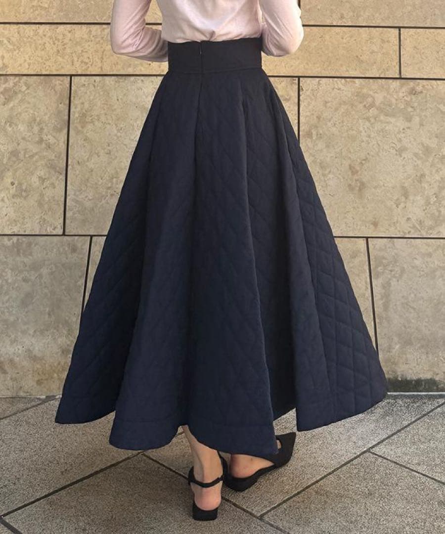 JENNE 機能中綿キルティングスカート ネイビー 1点のみ
