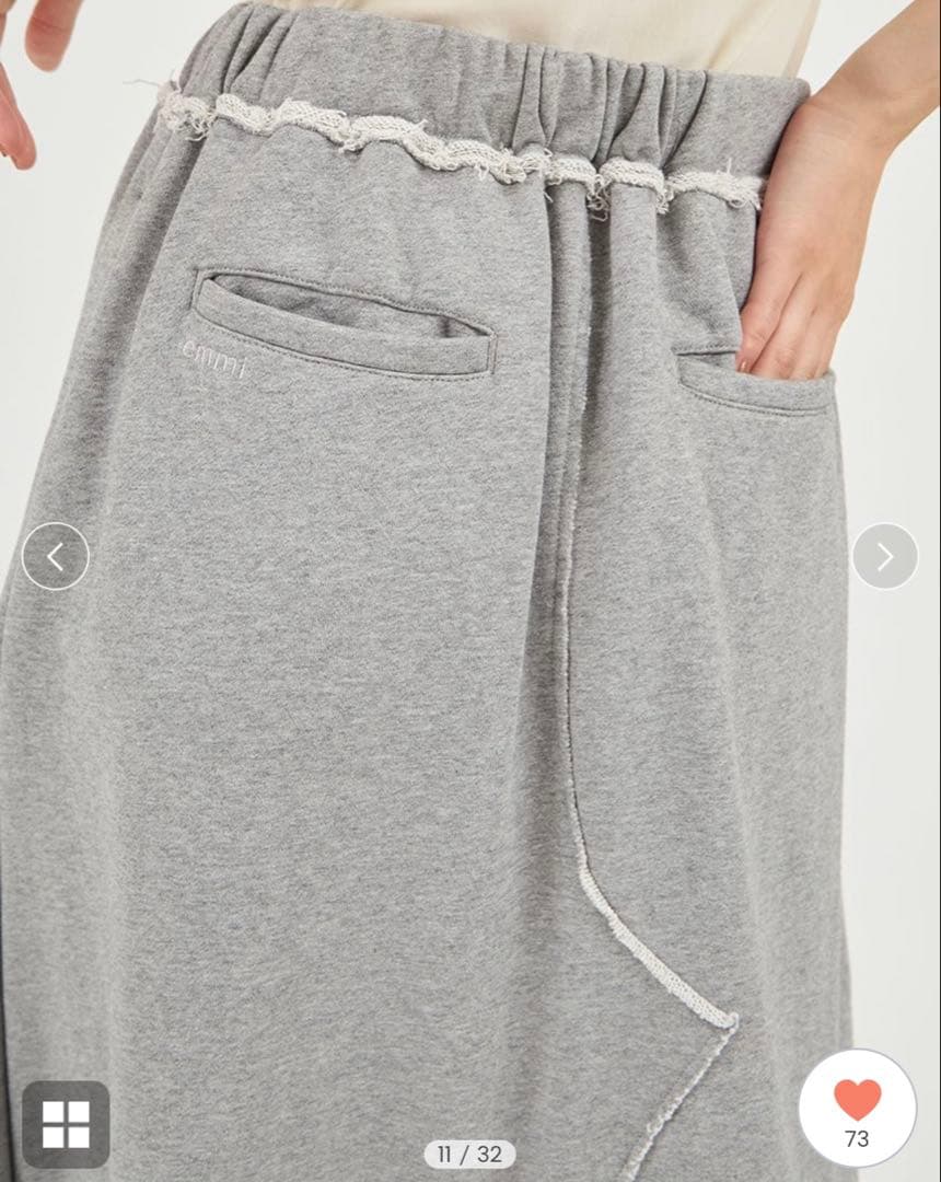 未使用に近い emmi スウェットマキシスカート