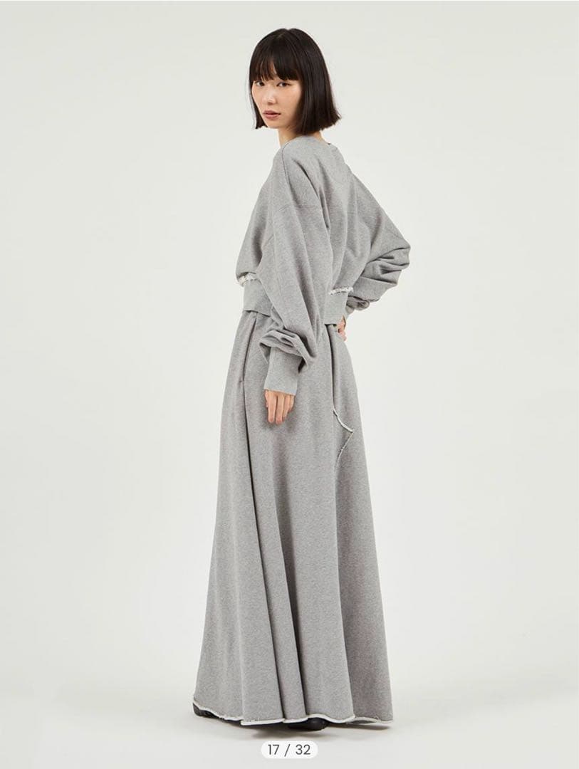 未使用に近い emmi スウェットマキシスカート