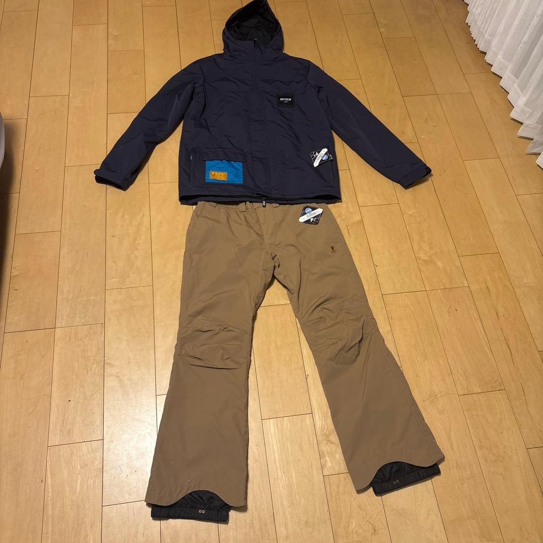 ANTHEM Lサイズ　未使用品　Lサイズ スノボウエア上下セット
