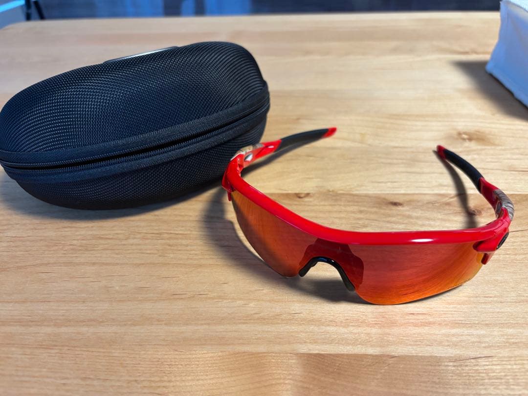 Oakley サングラス レッドオレンジ ケース付き