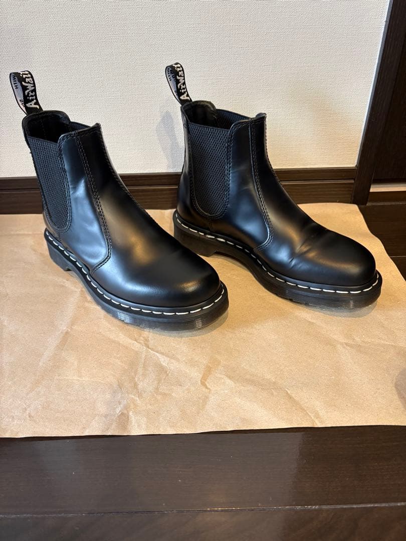 ドクターマーチン 2976 WHITE STITCH チェルシーブーツ