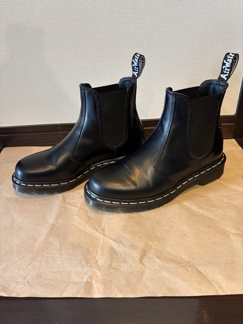 ドクターマーチン 2976 WHITE STITCH チェルシーブーツ