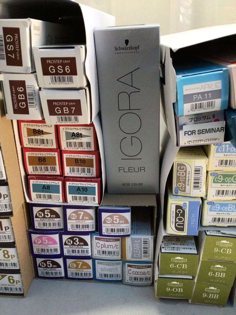 ヘアカラー剤　まとめて　業務用　美容室専用　未開封