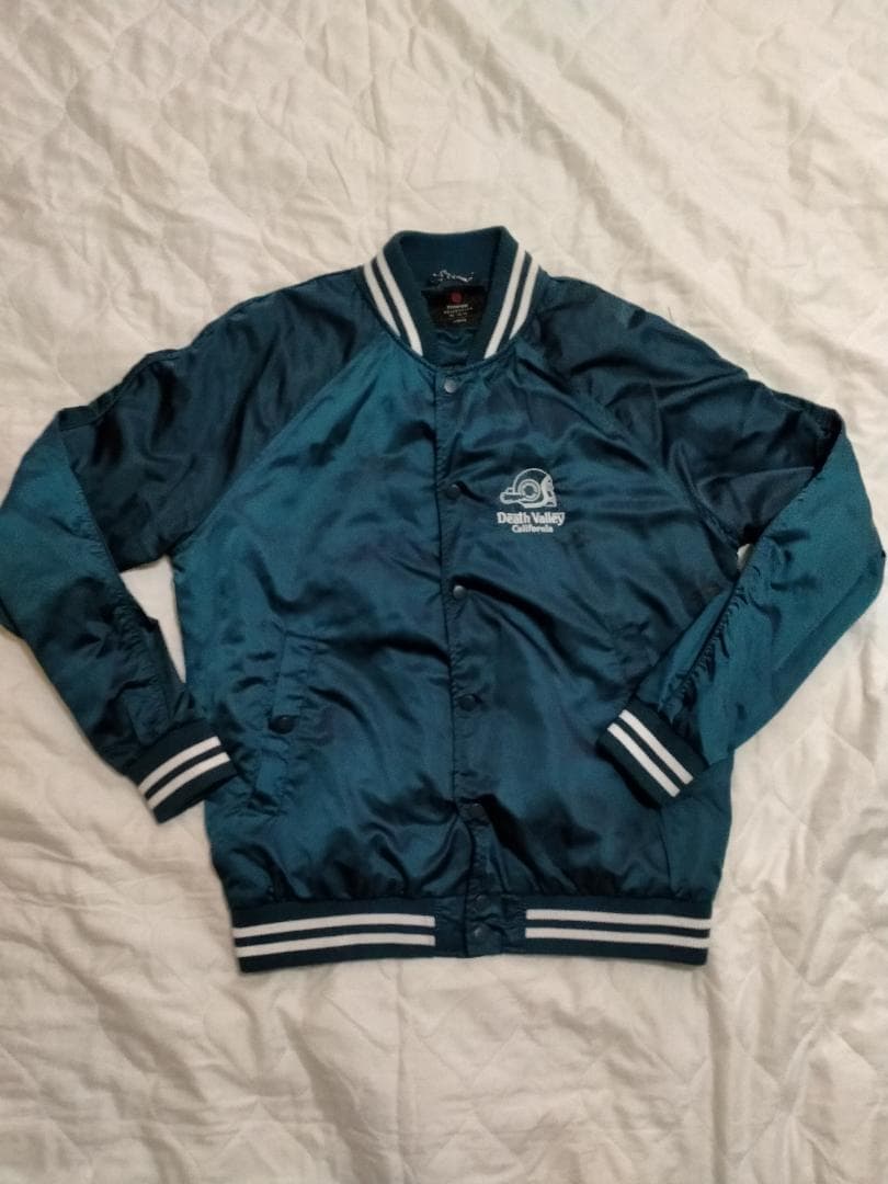 デスバレー　サテンスタジャン（青・Lサイズ）