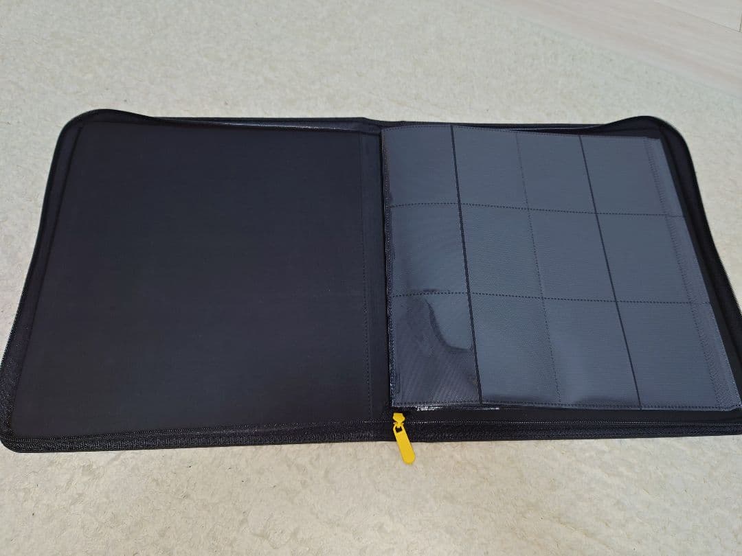 UltraPro ピカチュウ バインダー 12ポケット