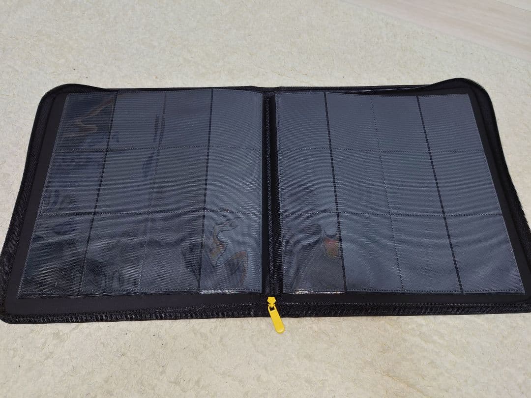 UltraPro ピカチュウ バインダー 12ポケット