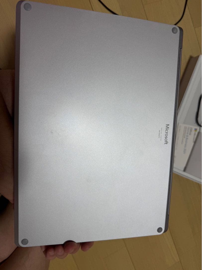 美品Microsoft Surface Laptop 4 本体　充電回数29回