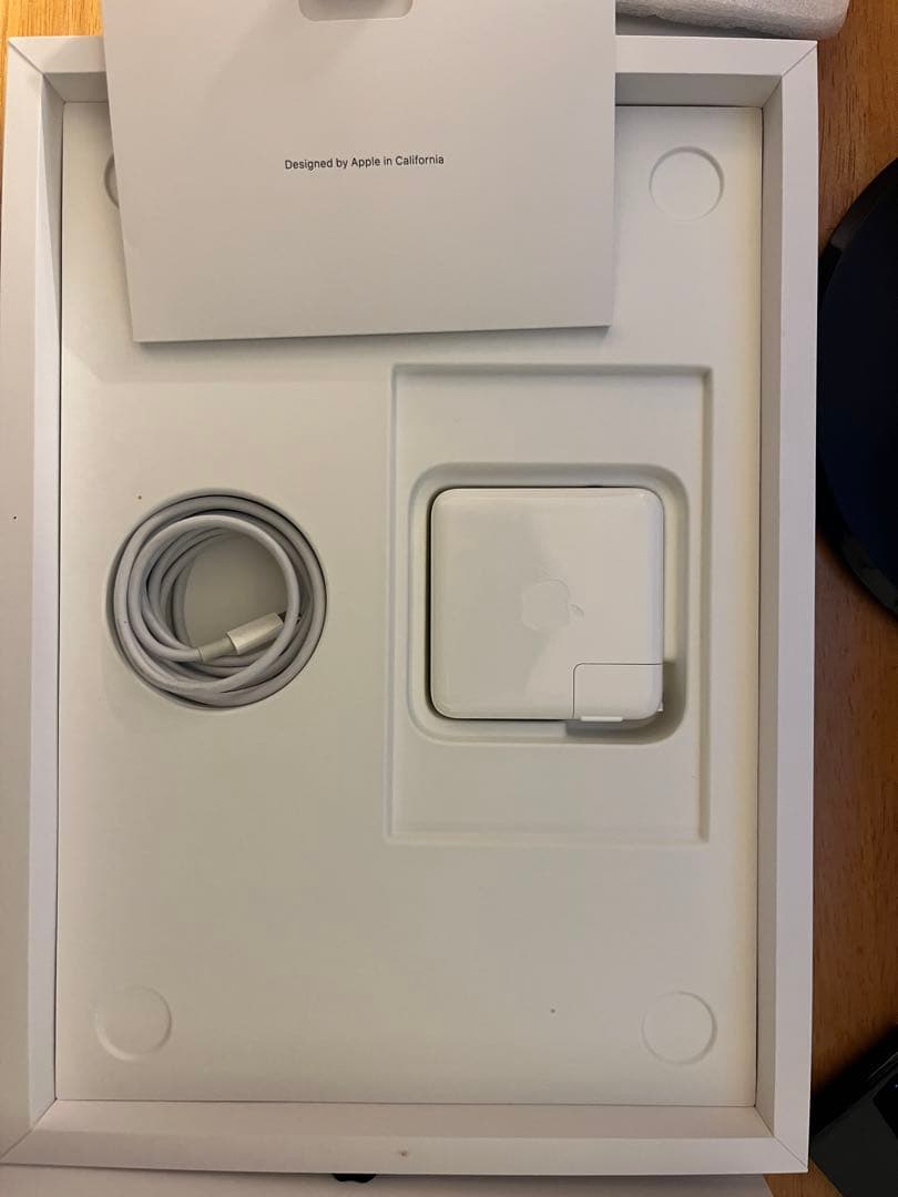 MacBook Pro 13インチ M1 本体