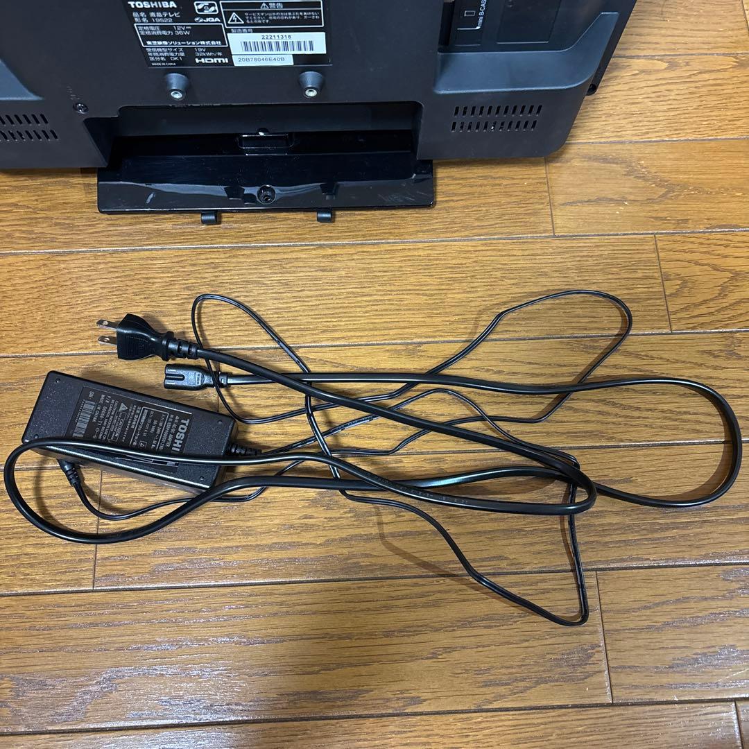 TOSHIBA REGZA 19インチ　液晶テレビ 19年製　19S22