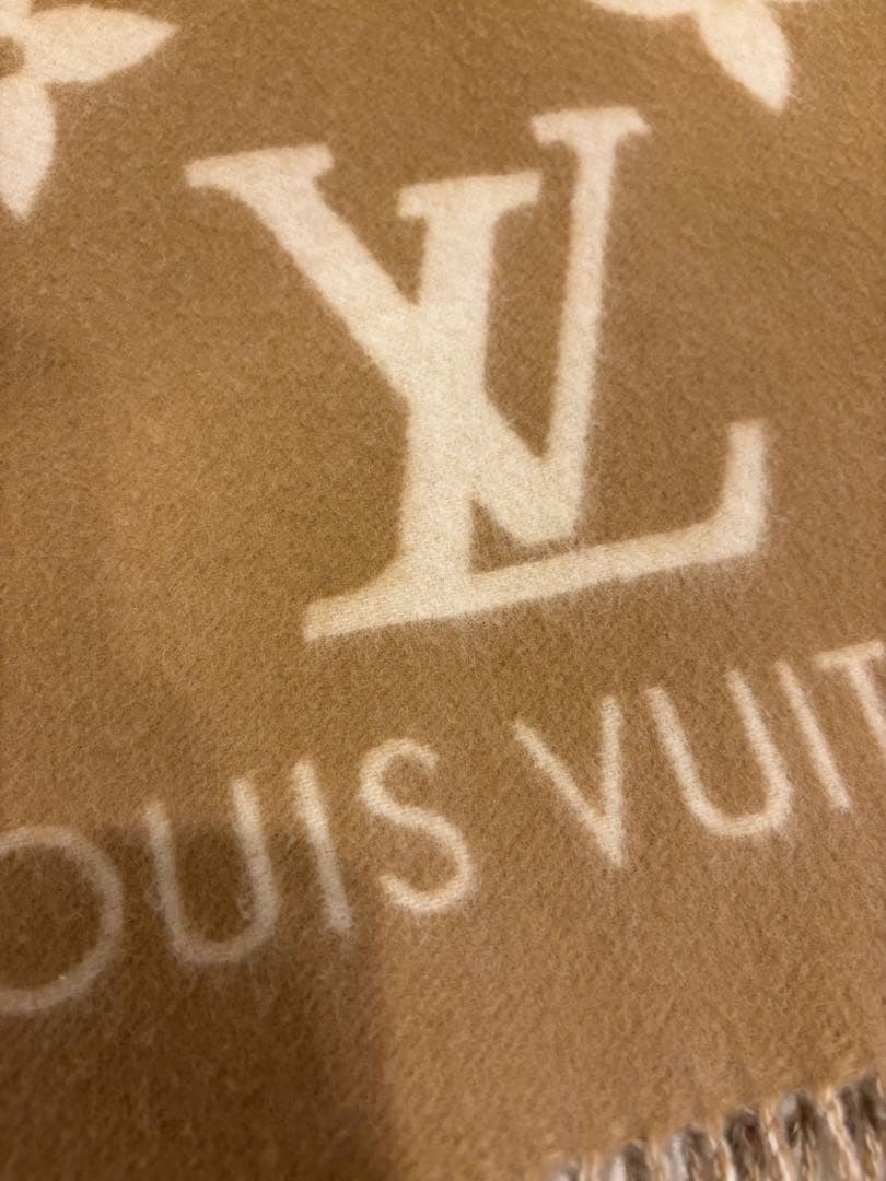 LOUIS VUITTON ルイヴィトン　マフラー レイキャビック　ベージュ