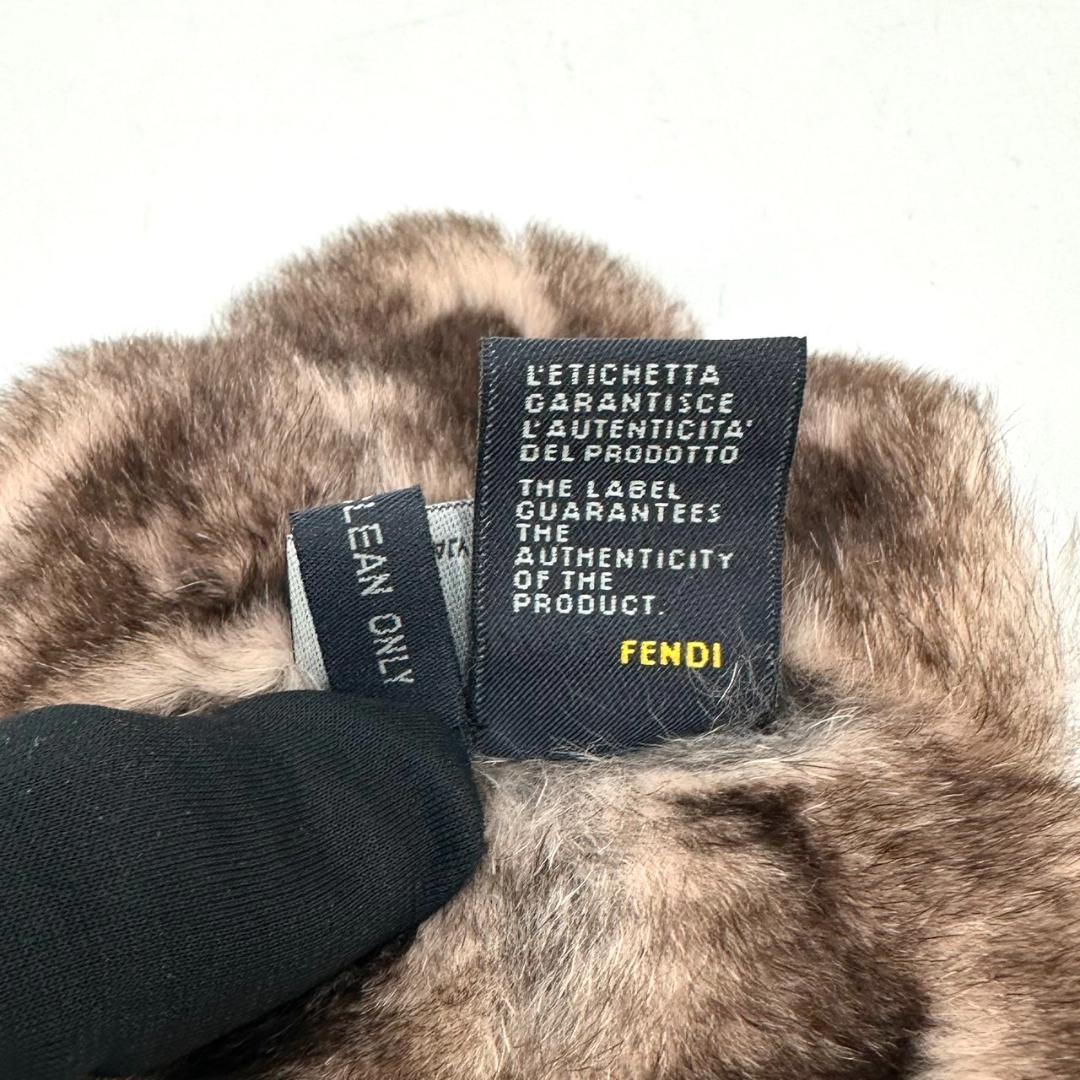 FENDI フェンディ ラビットファー カメリア フラワー コサージュ ブローチ
