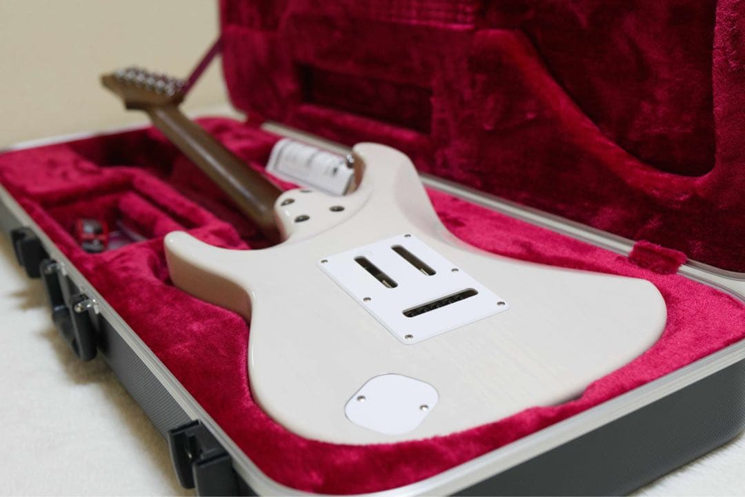 ギター Ibanez Prestige AZ2204N-AWH