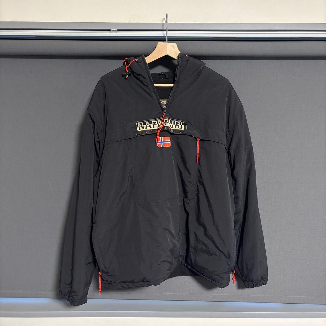 NAPAPIJRI フード付きジャケット 黒　中綿　アノラック