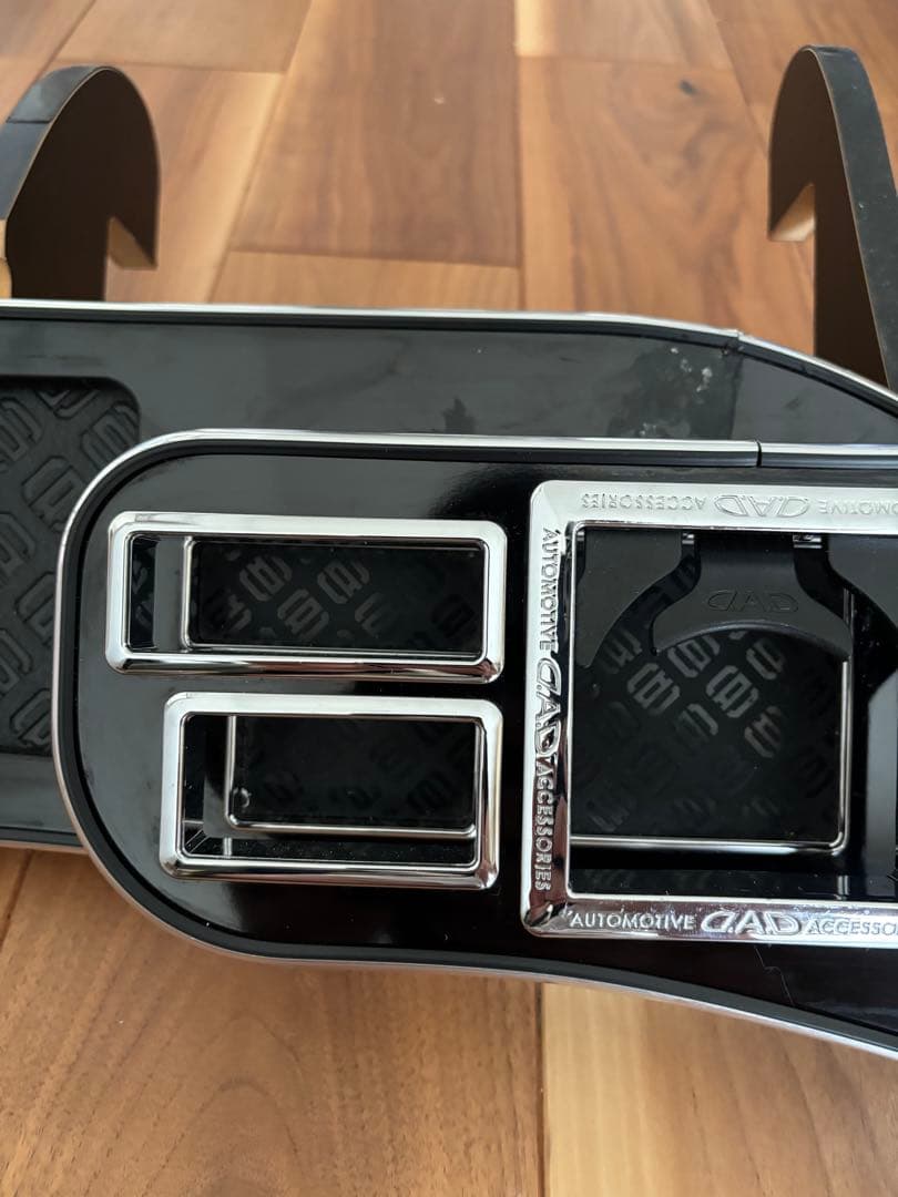 トヨタ　80系　ヴォクシー　ノア　D.A.D フロントテーブル