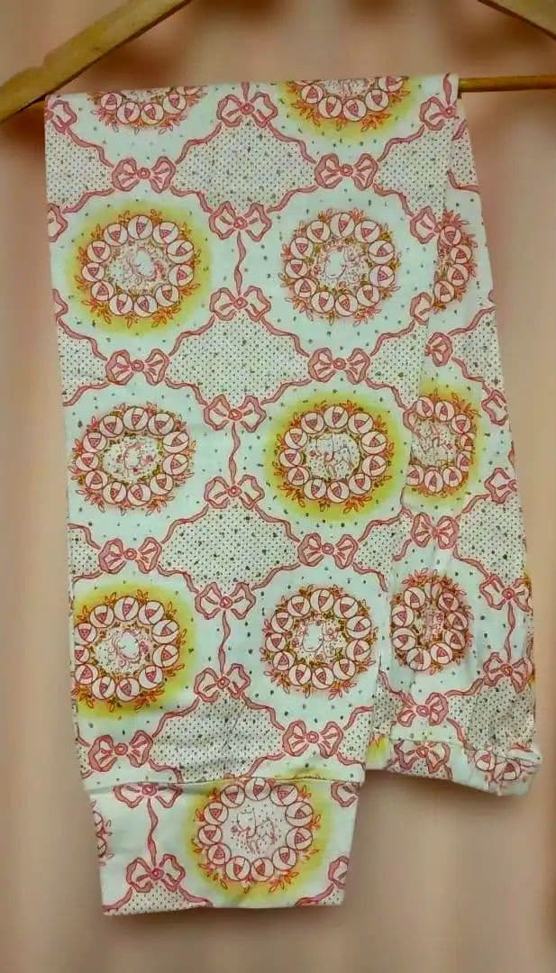 tsumori chisatoタグ付新品 乙女と猫と薔薇の総柄パジャマ上下セット