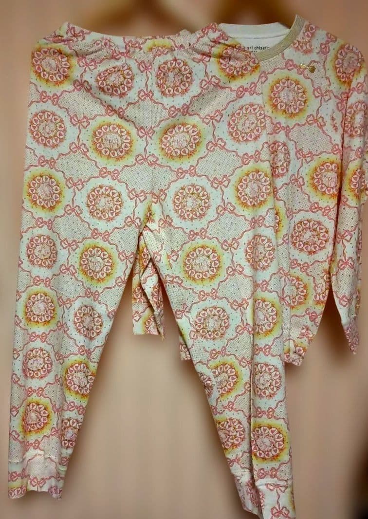 tsumori chisatoタグ付新品 乙女と猫と薔薇の総柄パジャマ上下セット