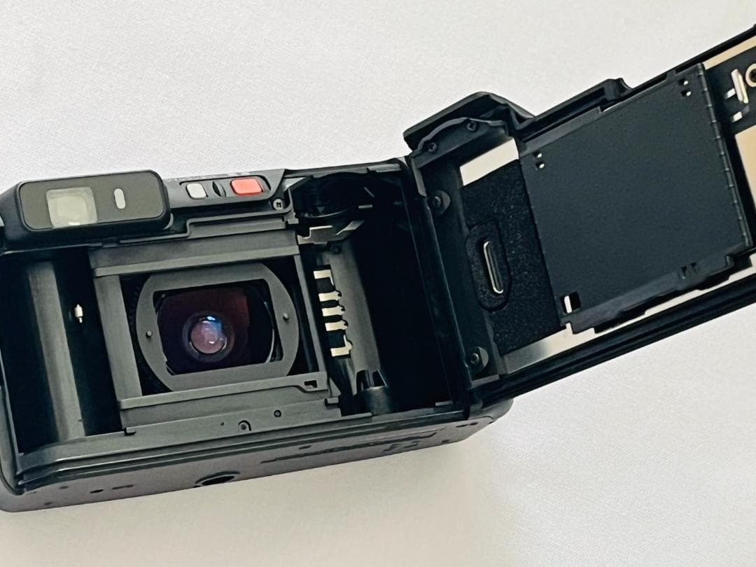 ■美品 FUJIFILM silvi F2.8 世界限定5000台フィルムカメラ