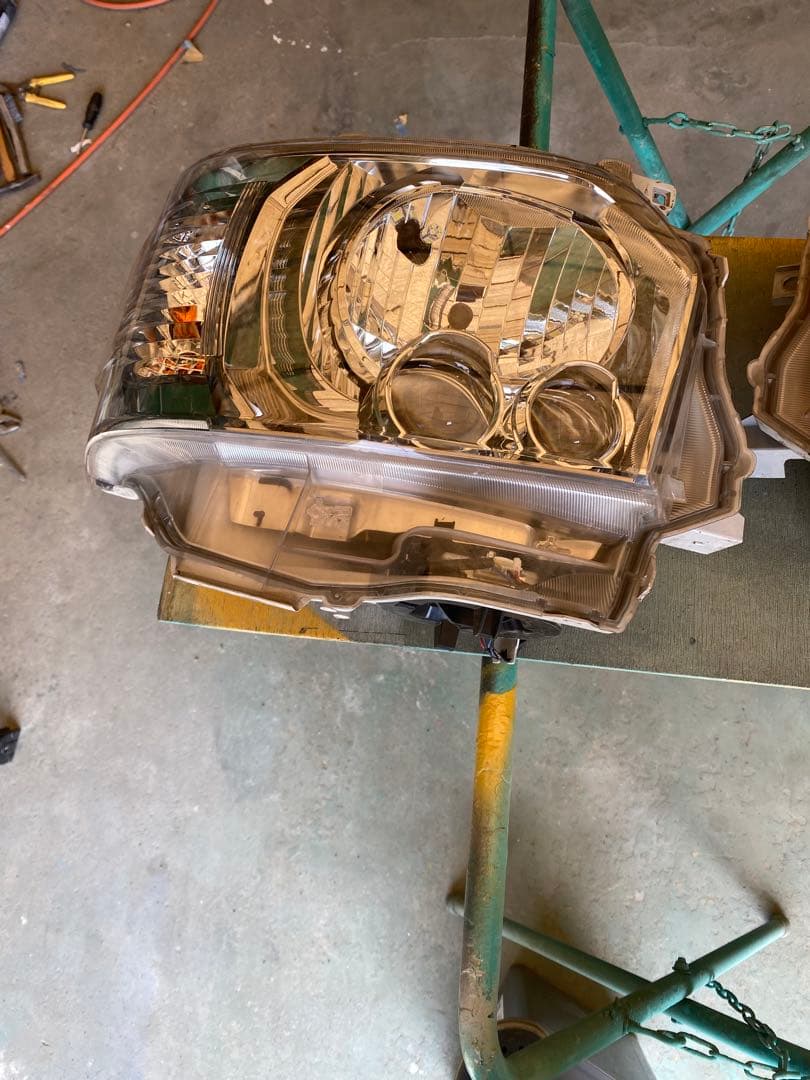 200系 ハイエース 5型 6型 純正 LED ヘッドライト コンピューター付