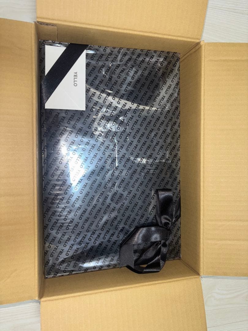 新品未使用 Yellow Shortboots ラッピング済み